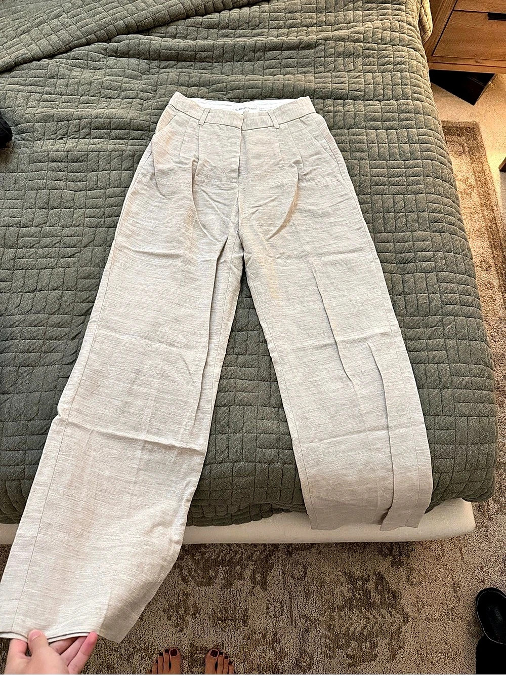 Aritzia The Effortless Pant Straight Leg Linen Pants in beige/natural Size 4